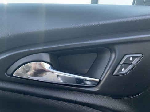 Used 2023 Chevrolet Malibu LT image 15