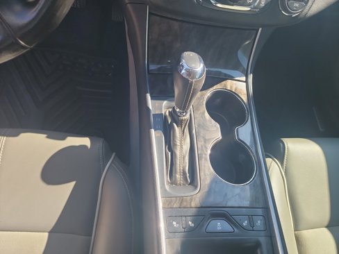 Used 2015 Chevrolet Impala LT image 13