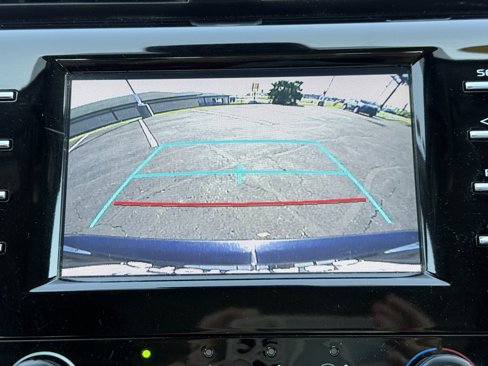 Used 2019 Toyota Camry LE image 30