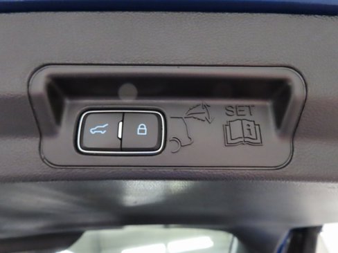 Used 2020 Ford Explorer XLT w/ Equipment Group 202A image 38