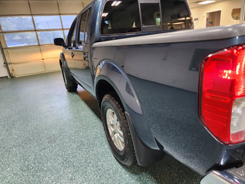 Used 2014 Nissan Frontier SV image 10