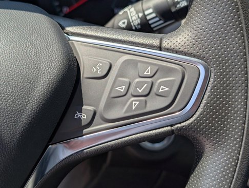 Certified 2024 Chevrolet Equinox LS w/ Driver Confidence II Package image 19