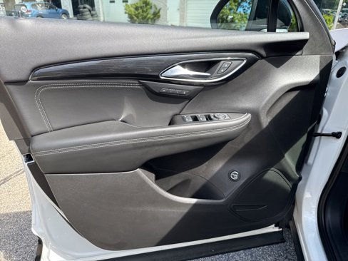 Used 2023 Buick Envision Essence w/ Sport Touring Package image 10