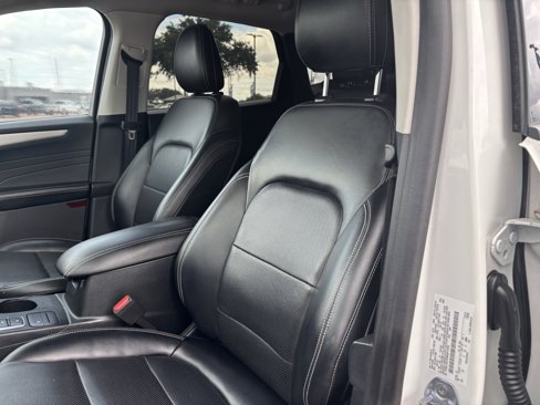 Certified 2021 Ford Escape SEL image 11