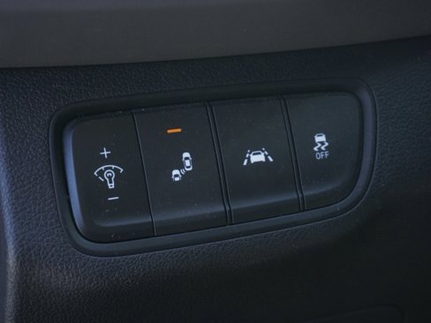 Used 2020 Hyundai Santa Fe SEL image 13
