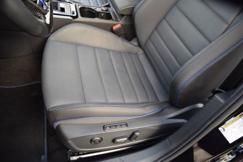 Used 2024 Volkswagen Golf R image 43