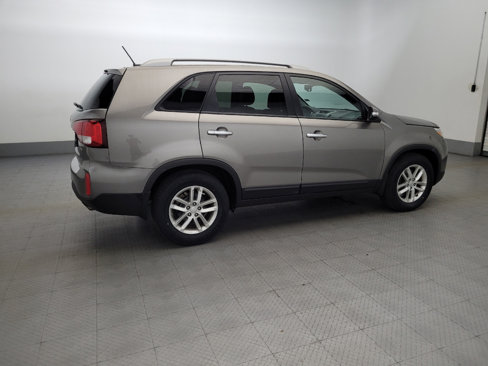 Used 2015 Kia Sorento LX image 10