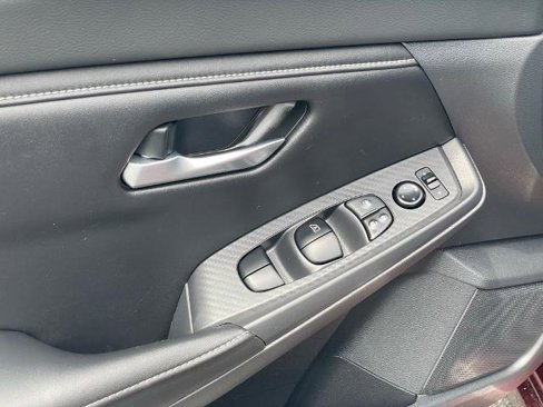 Certified 2022 Nissan Sentra SV image 15