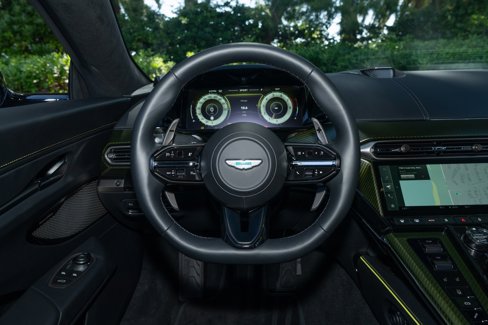 Used 2025 Aston Martin V8 Vantage Coupe image 20