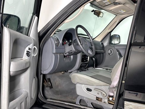 Used 2006 Jeep Liberty Limited image 10