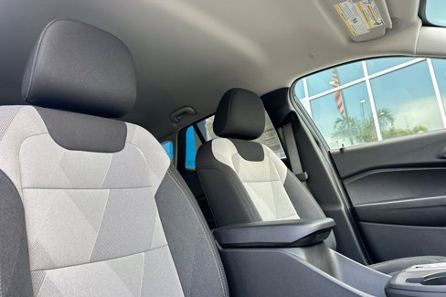 New 2025 Chevrolet Trax LS w/ LS Convenience Package image 17