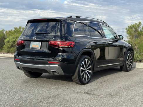 Used 2021 Mercedes-Benz GLB 250 4MATIC image 9