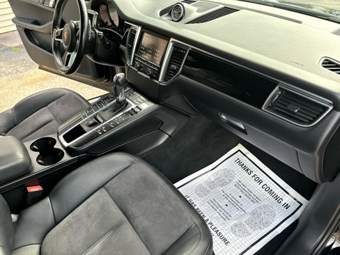 Used 2015 Porsche Macan S w/ Infotainment Package image 20