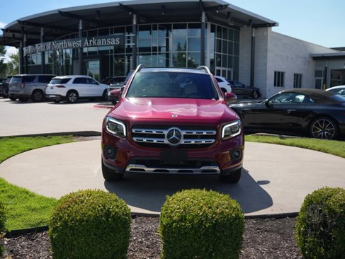 Certified 2021 Mercedes-Benz GLB 250 4MATIC w/ Premium Package image 2