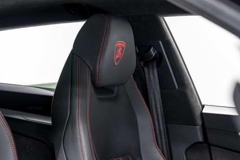 Used 2020 Lamborghini Urus image 38