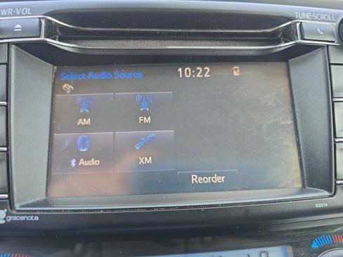 Used 2018 Toyota RAV4 LE image 26