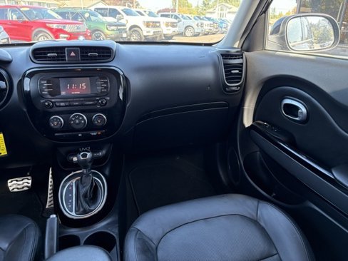 Used 2016 Kia Soul ! image 4