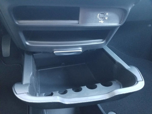 New 2026 Chrysler Voyager LX image 28