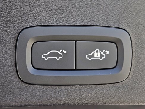 New 2026 Volvo XC40 B5 Core image 13