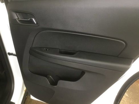 Used 2014 Chevrolet Equinox LT w/ Driver Convenience Package image 9