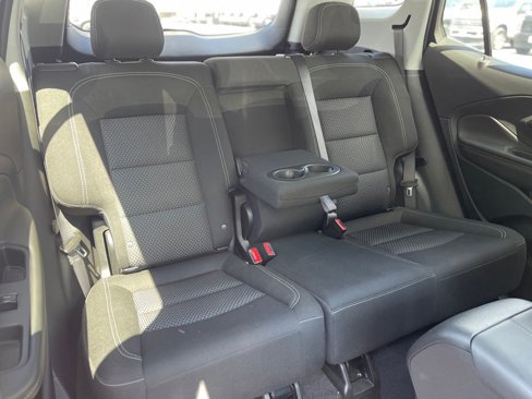 Used 2024 GMC Terrain SLE image 33