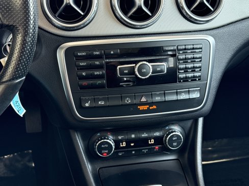Used 2015 Mercedes-Benz GLA 250 4MATIC image 46