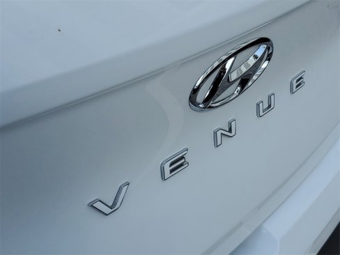 Certified 2023 Hyundai Venue SEL image 6