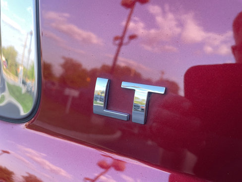 Used 2016 Chevrolet Suburban LT image 21