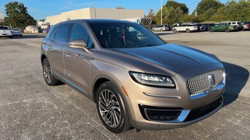Used 2020 Lincoln Nautilus Reserve image 16