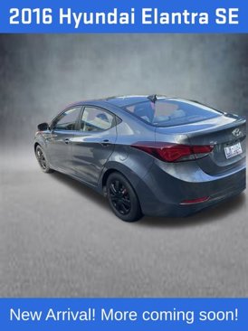 Used 2016 Hyundai Elantra SE image 4