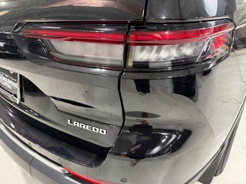 New 2025 Jeep Grand Cherokee L Laredo image 12