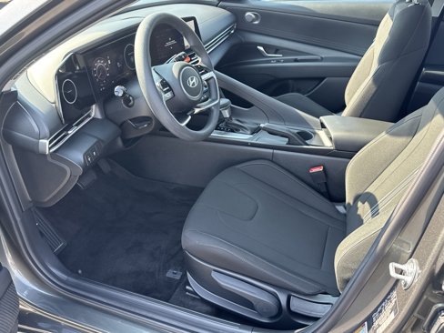 Used 2024 Hyundai Elantra SEL image 16