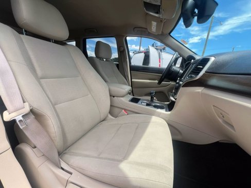 Used 2015 Jeep Grand Cherokee Laredo w/ Quick Order Package 23E image 21