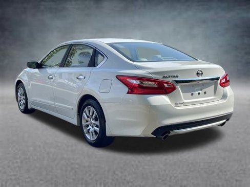 Used 2016 Nissan Altima 2.5 S w/ Power Driver Seat Package image 17