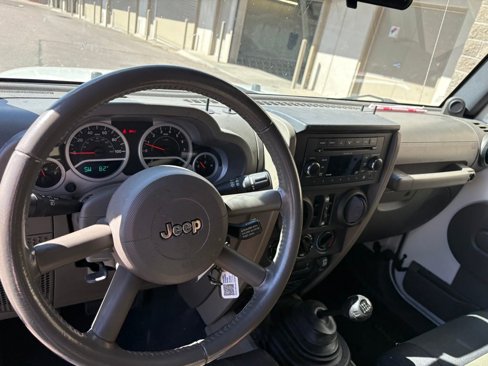 Used 2009 Jeep Wrangler Unlimited Rubicon image 14