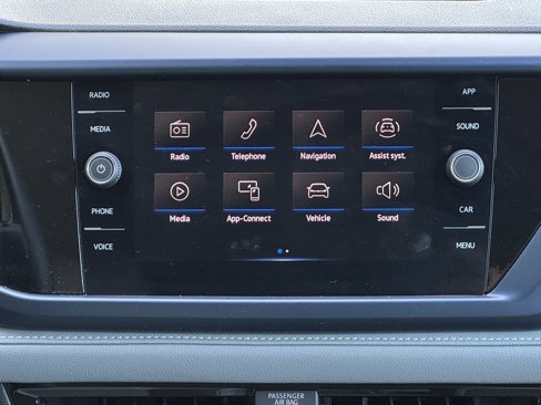 Used 2024 Volkswagen Taos SE image 19