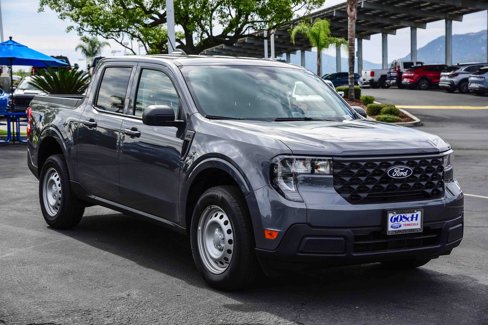 New 2025 Ford Maverick XL image 3