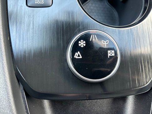 Used 2022 Nissan Rogue SV image 29