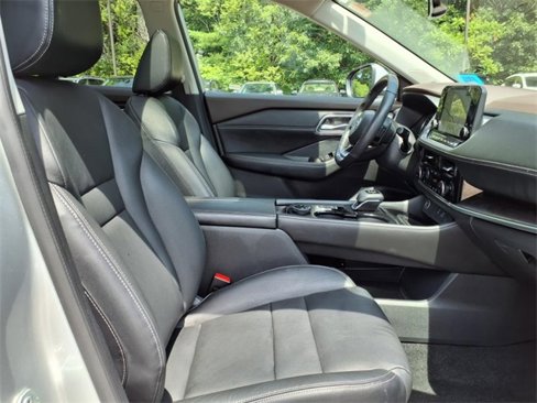 Used 2021 Nissan Rogue SL w/ Premium Package image 5