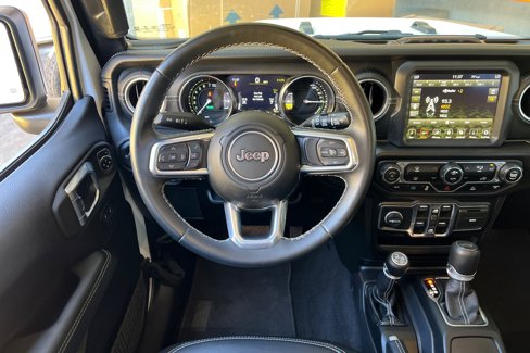 Used 2022 Jeep Wrangler Unlimited Sahara image 14