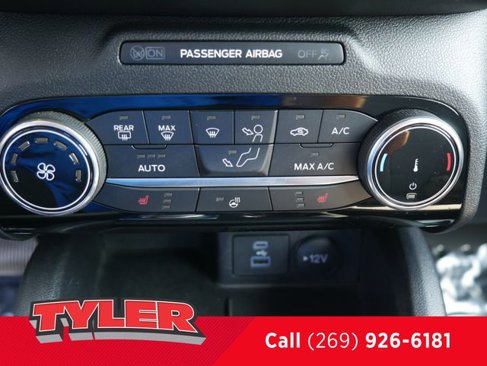 Used 2022 Ford Escape SE w/ Cold Weather Package image 32