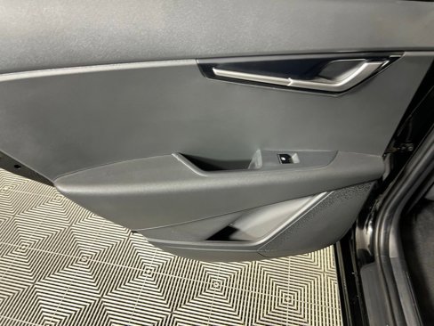 Used 2023 Kia Niro LX image 27