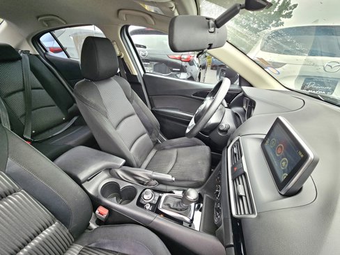 Used 2016 MAZDA MAZDA3 i Sport w/ Preferred Equipment Package image 8