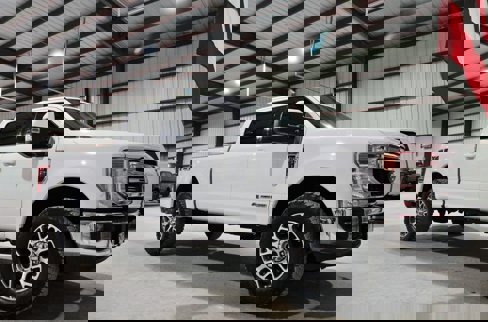 Used 2020 Ford F250 Lariat w/ Lariat Value Package image 16