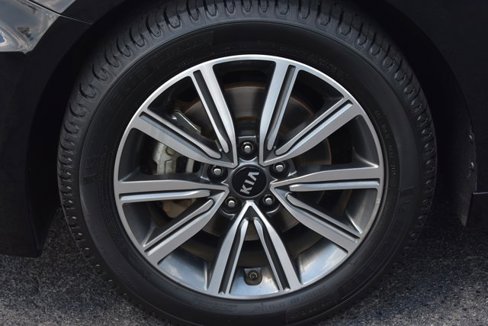 Used 2019 Kia Optima LX w/ LX 17" Wheel Package image 10
