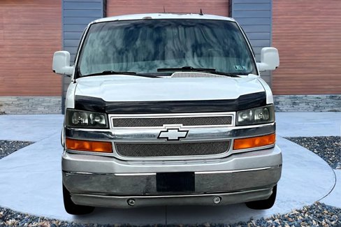 Used 2010 Chevrolet Express 1500 AWD w/ Preferred Equipment Group image 3