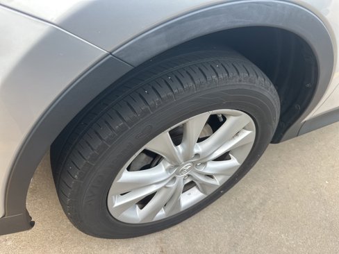 Used 2015 Toyota RAV4 Limited image 9