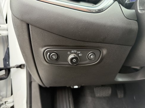 Used 2021 Chevrolet Equinox LT image 10
