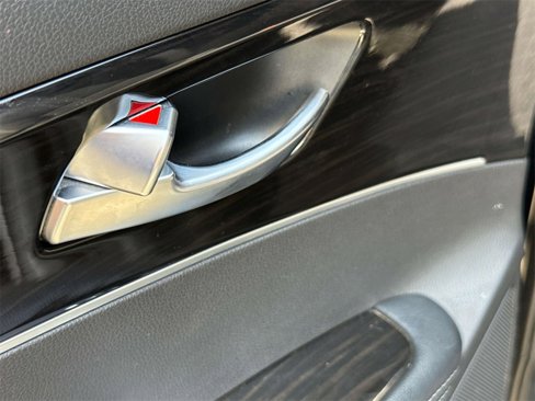 Used 2019 Kia Sorento LX image 17