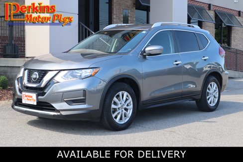 Used 2019 Nissan Rogue SV image 1